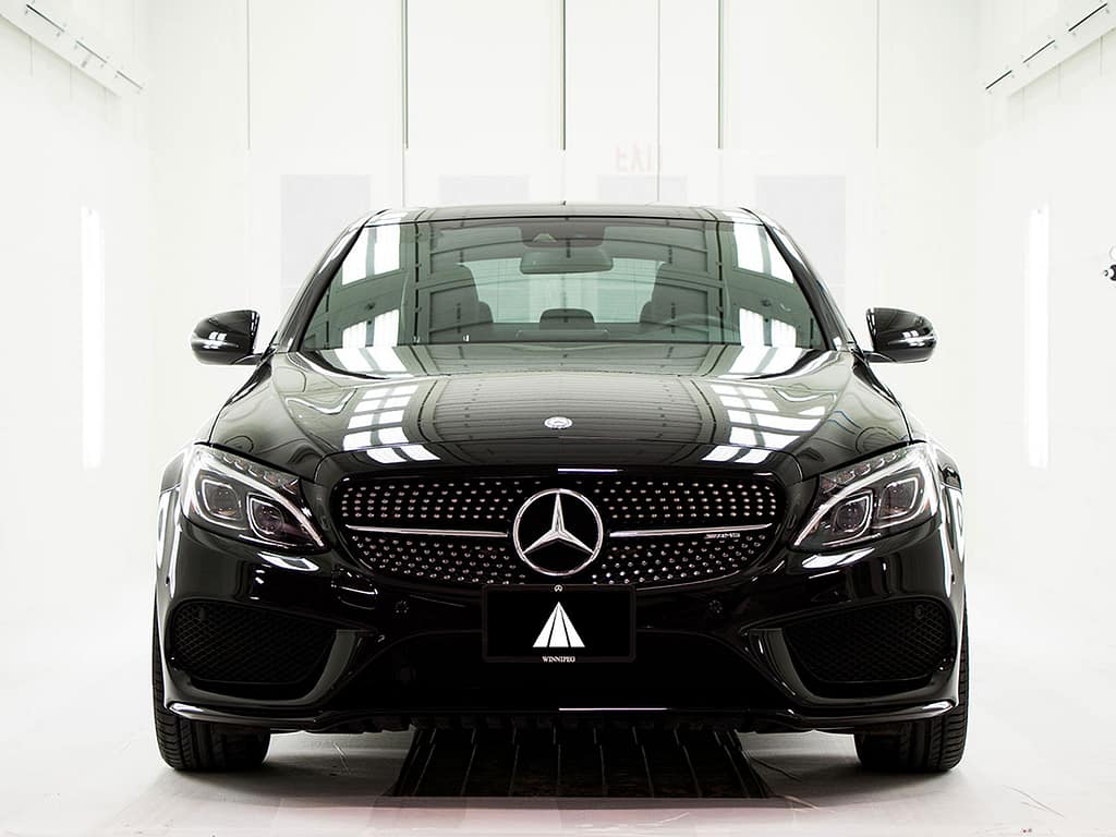 GFS Automotive spray booth with car