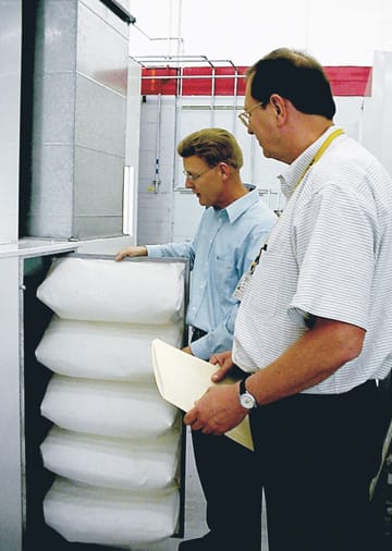 Air make-up bag filter check