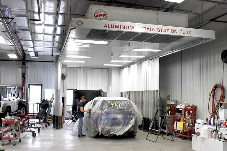 GFS Aluminum Repair Station Plus with car inside